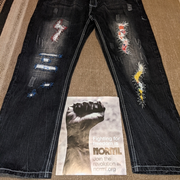 Menswear - Picture 1 of 7